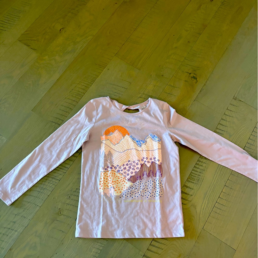 Girls long sleeve logo tee